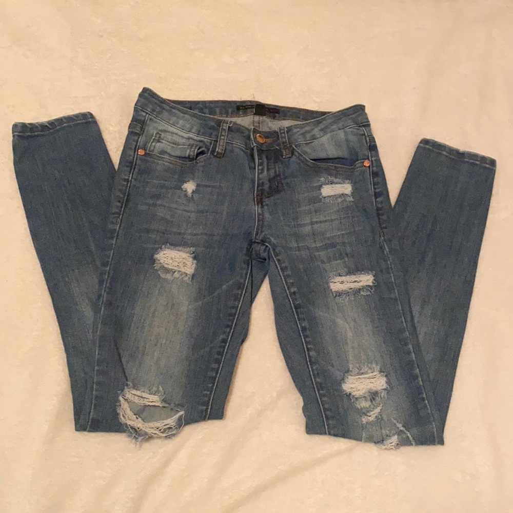 Low rise skinny jeans